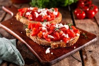 Mediterrán életérzés magyar zöldségekből – mi van a lecsón túl?